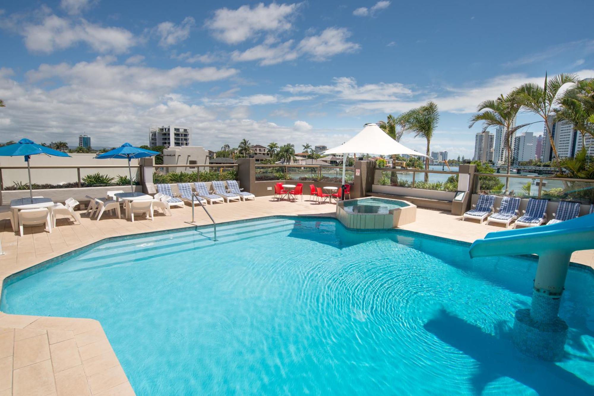 Tiki Hotel Apartments Surfers Paradise 黄金海岸 外观 照片