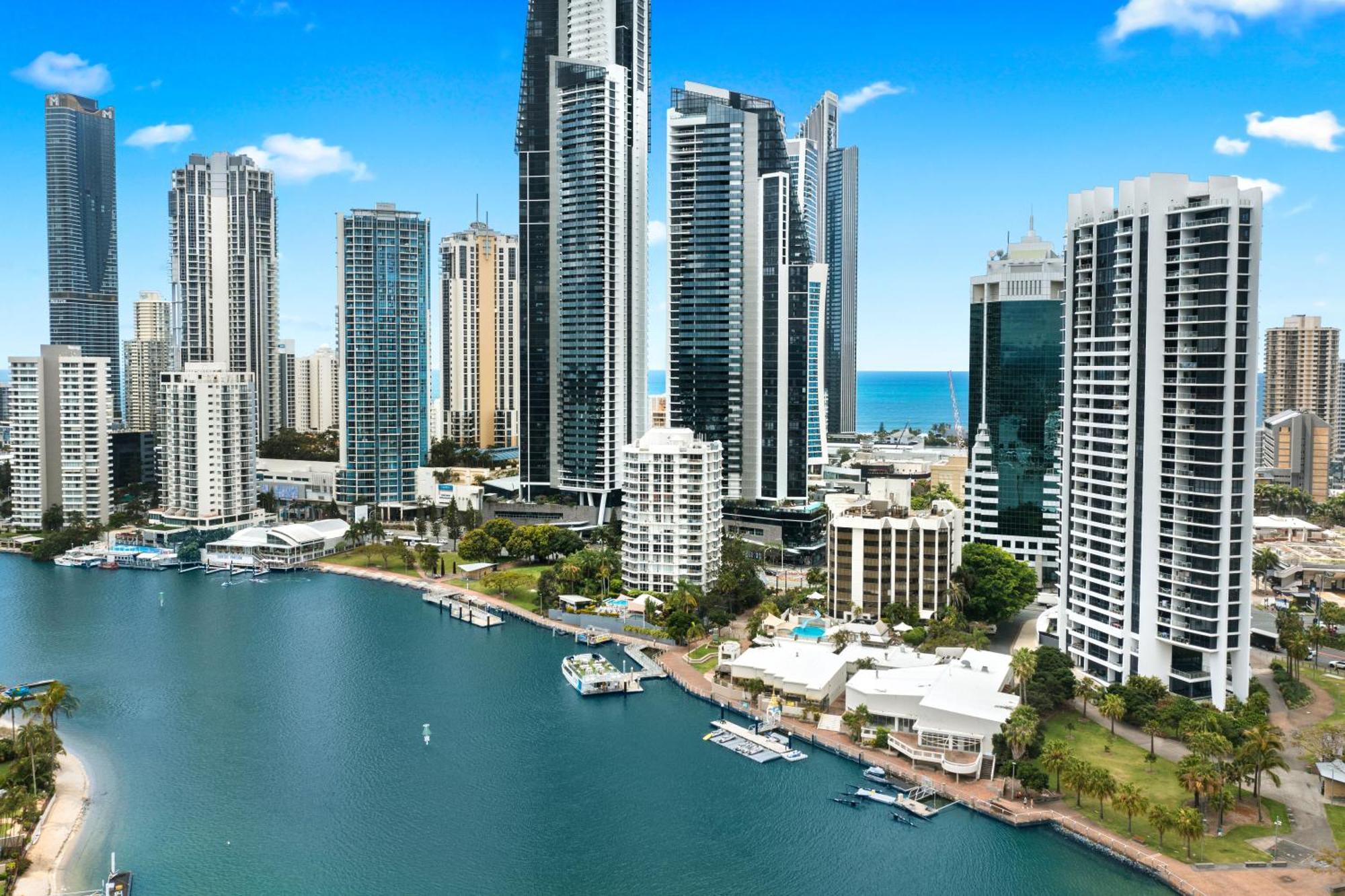 Tiki Hotel Apartments Surfers Paradise 黄金海岸 外观 照片