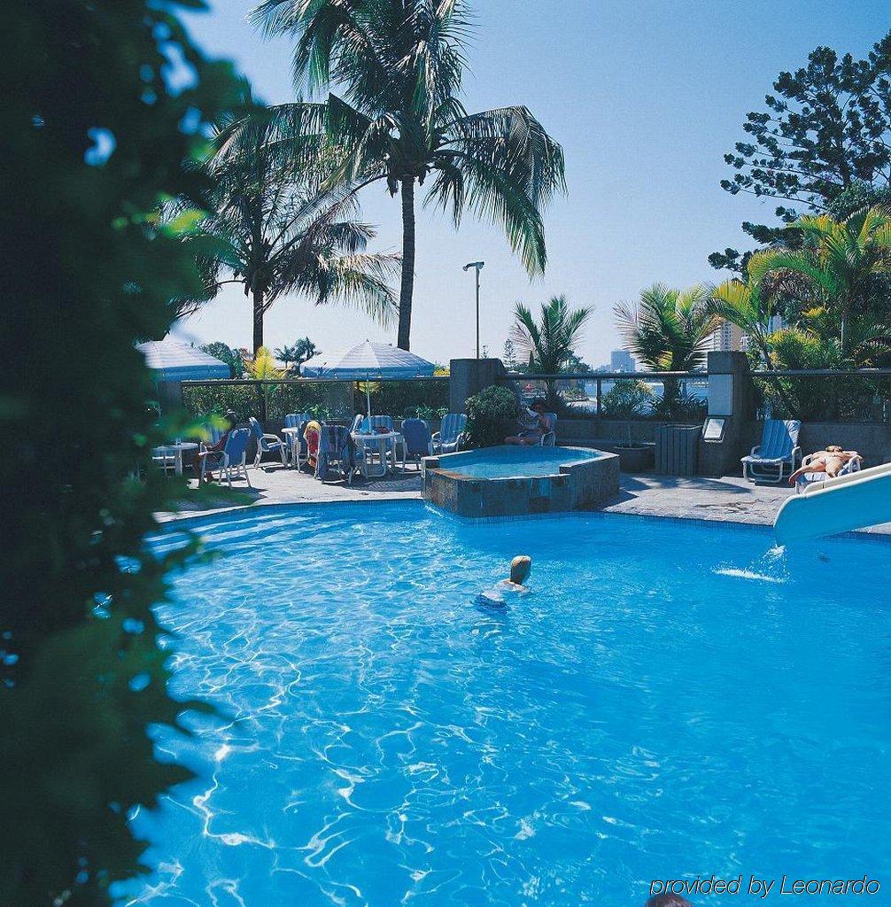 Tiki Hotel Apartments Surfers Paradise 黄金海岸 外观 照片